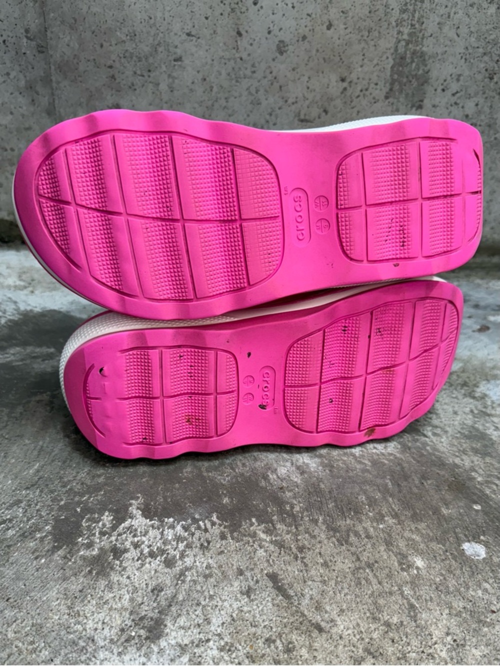 Crocs Mega Crush Triple Strap Platform Chunky Sandals Pink - Picture 7 of 8